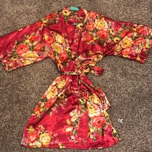 Floral robe. Size M